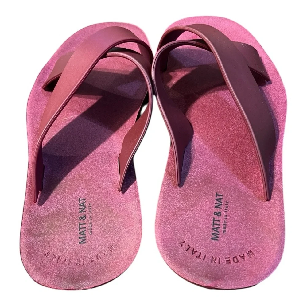 Matt & Nat Lorena Vegan Cross Sandals in Berry Size 39/40 (9/10)
